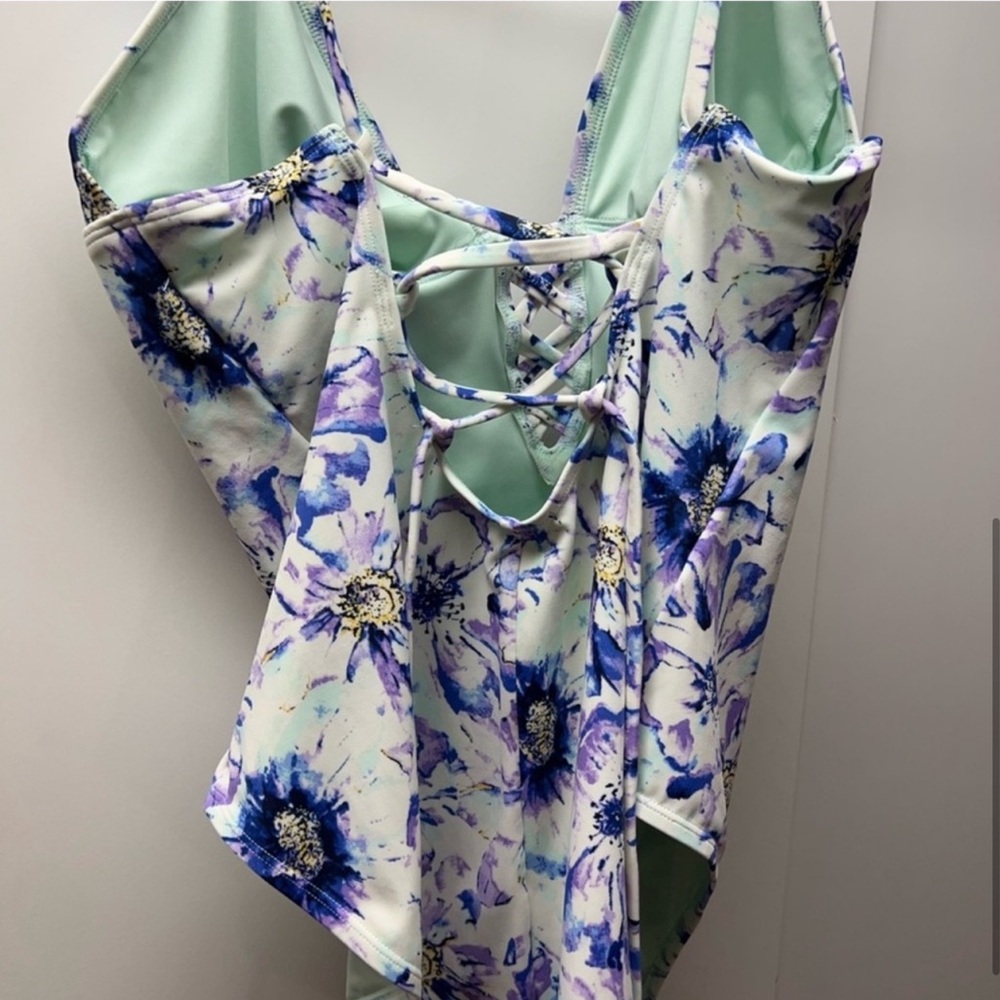 ADMORE ME Women’s One Piece Floral - Picture 7 of 7